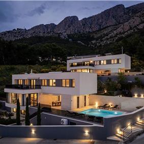 5 bedroom beachfront villa with heated pool near Omis, sleeps 9
